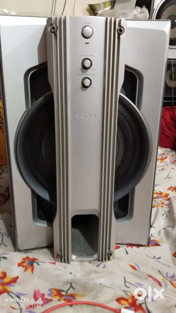 Sony home theatr subwoofer good working condition