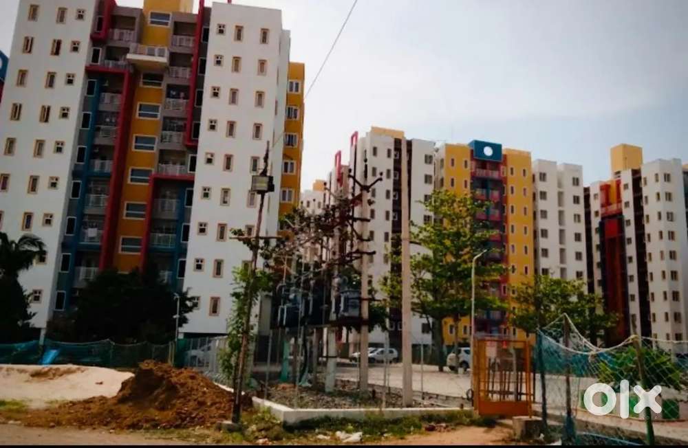 1000 SQFT GATED COMMUNITY APARTMENT FOR SALE SIRUSERI