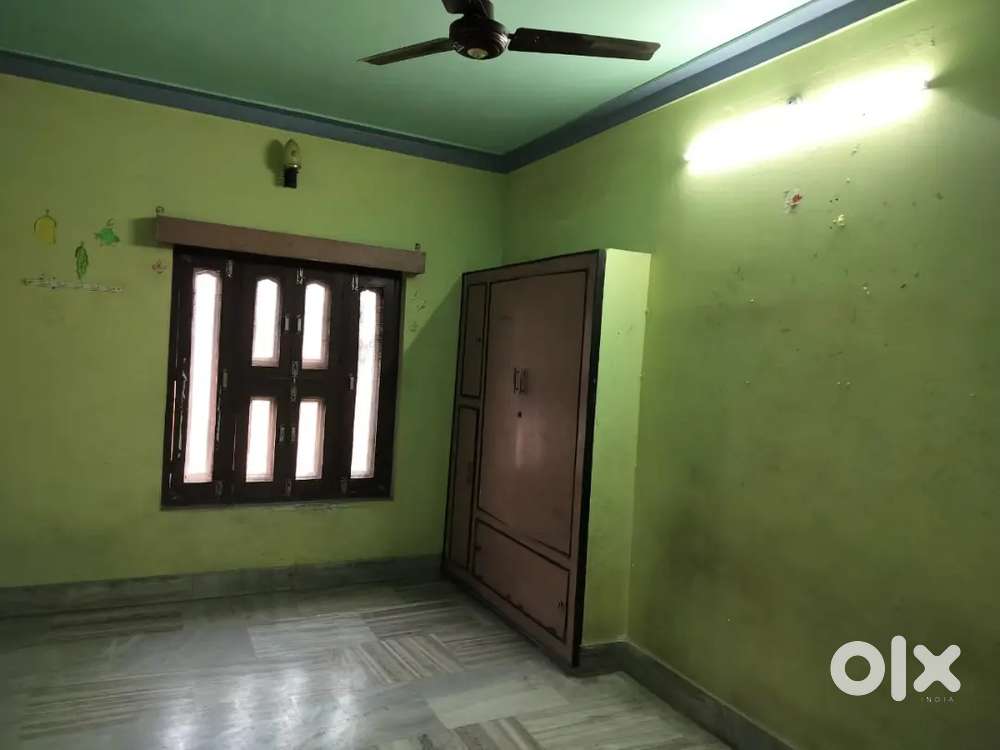 Single semi furnished seprate room