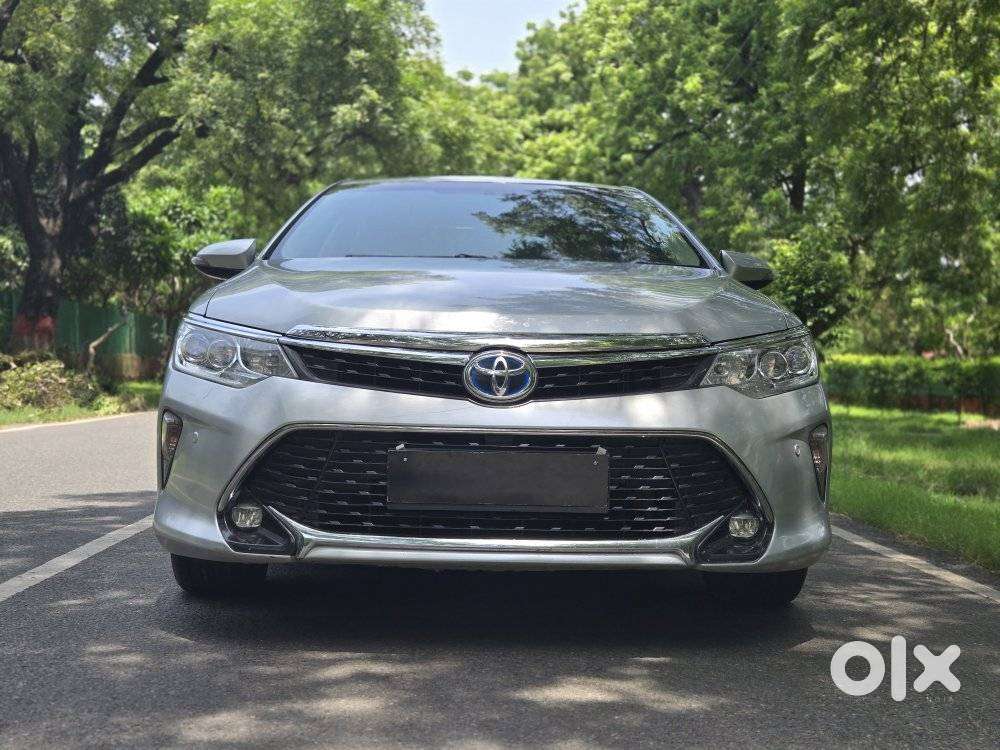 Toyota Camry Hybrid, 2017, CNG & Hybrids