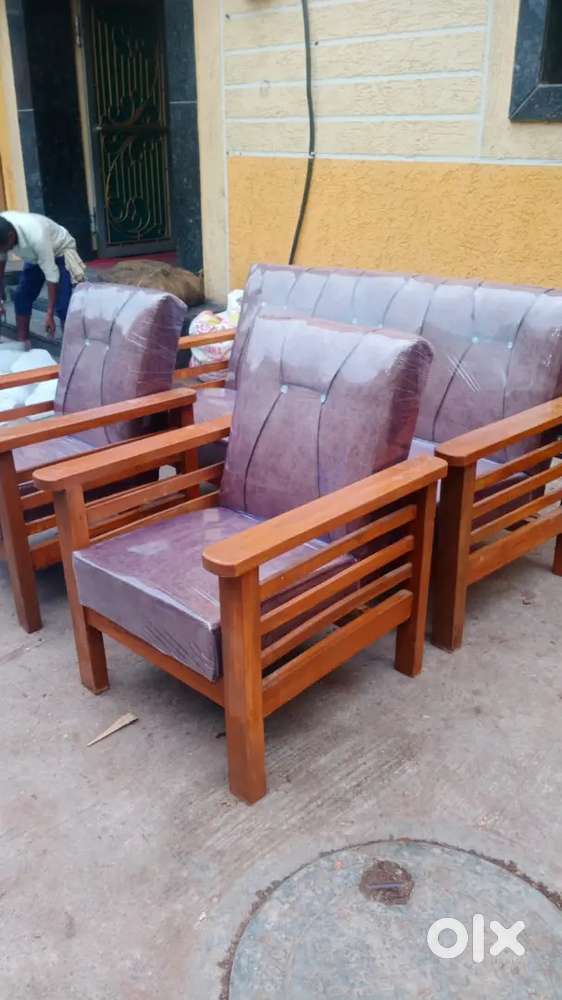 Brand new model 3+1+1 seater sofa set available in starf furniture