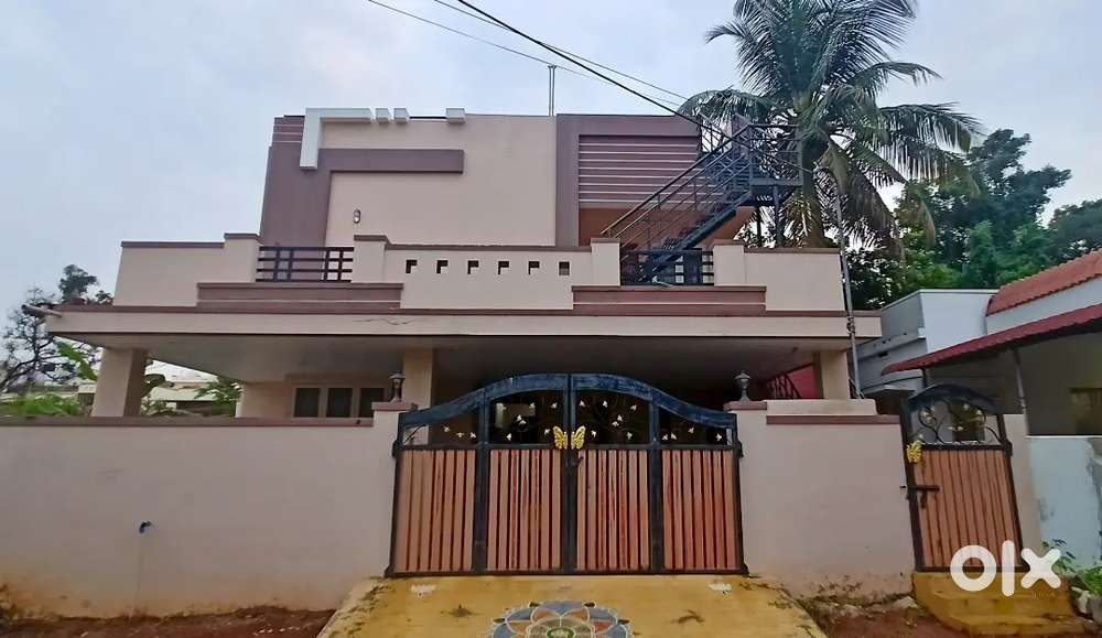 2BHK 1st floor semi furnished home available for Rent at Viscose Park