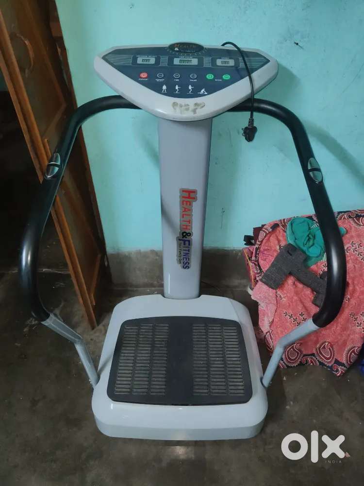 HEALTH & FITNESS VIBRATION MACHINE