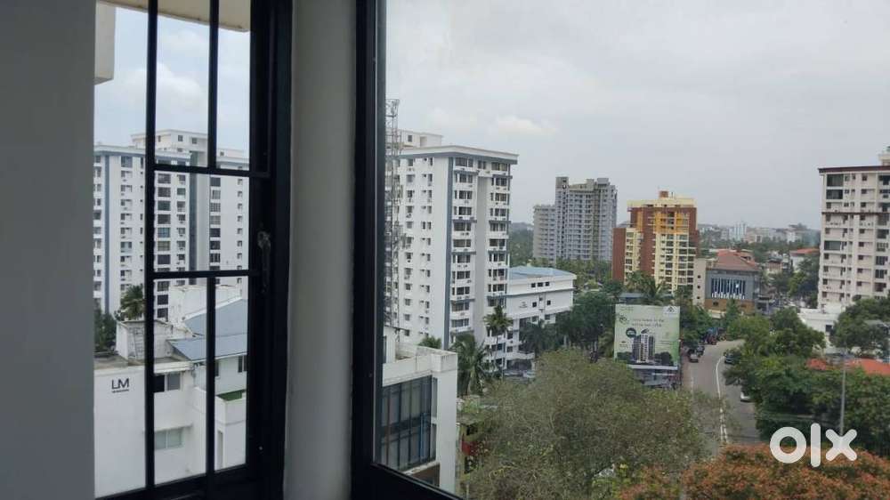 3 BHK SEMI FURNISHED FLAT FOR FAMILY