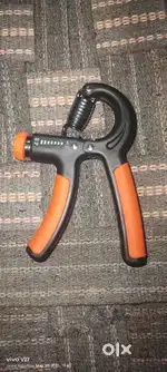 Hand griper