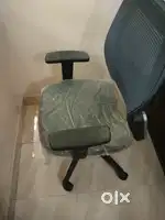 Computer chair with back rest