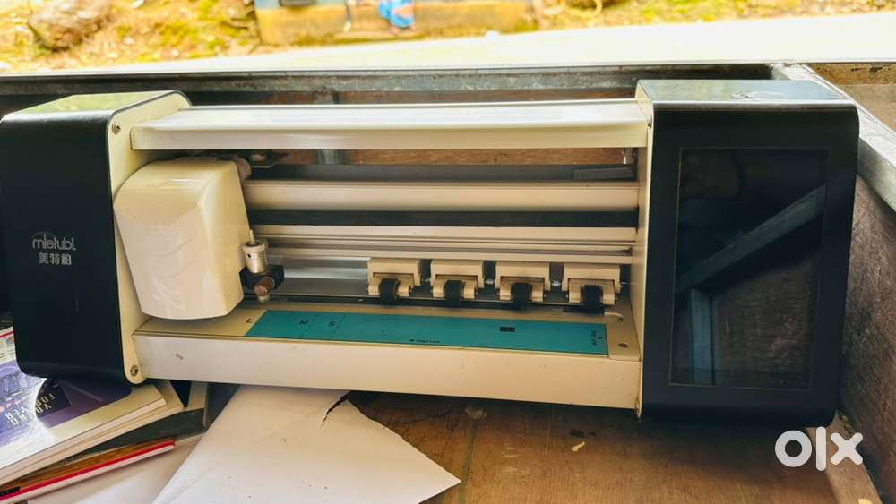 Skin cutting machine