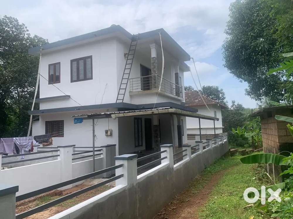 House built for own use is ready for sale.
