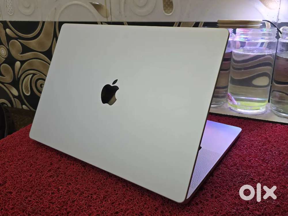 M1 PRO  Apple Macbook 16inch 16gb 512gb SSD  Retina XDR Display