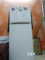 Whirlpool double door fridge, frost free,220L, working condition