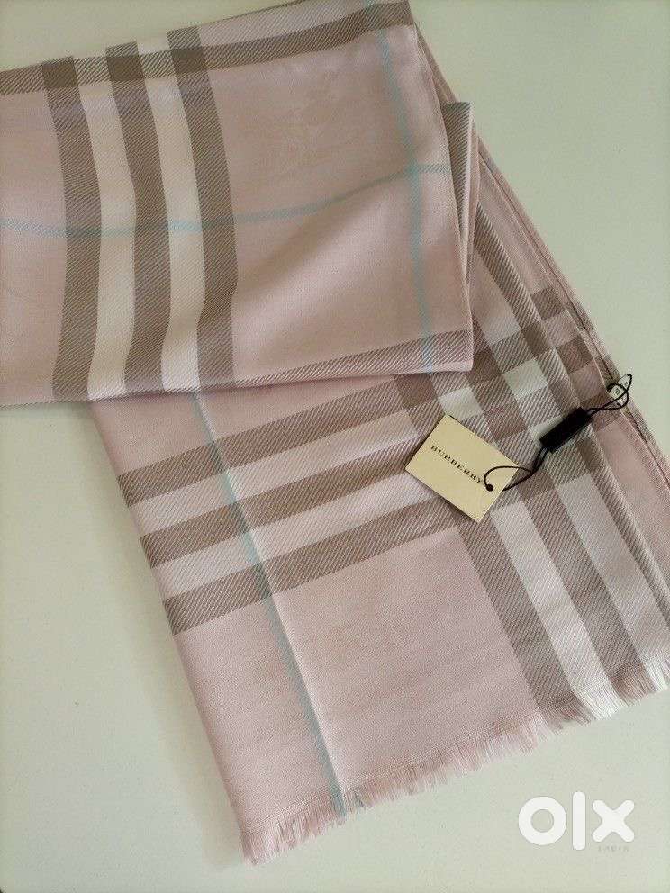 Original Burberry cashmere scraf- unused