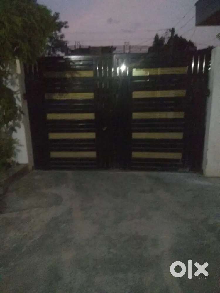 This flate is available for family and bachlor