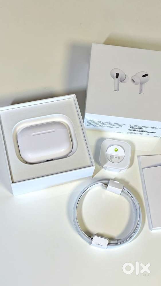 Apple AirPods pro 2 (10days old)