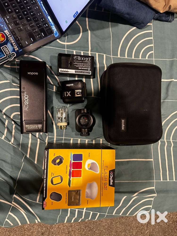 FOR SALE: Godox AD200Pro Full Flash Kit – Perfect Working Condition