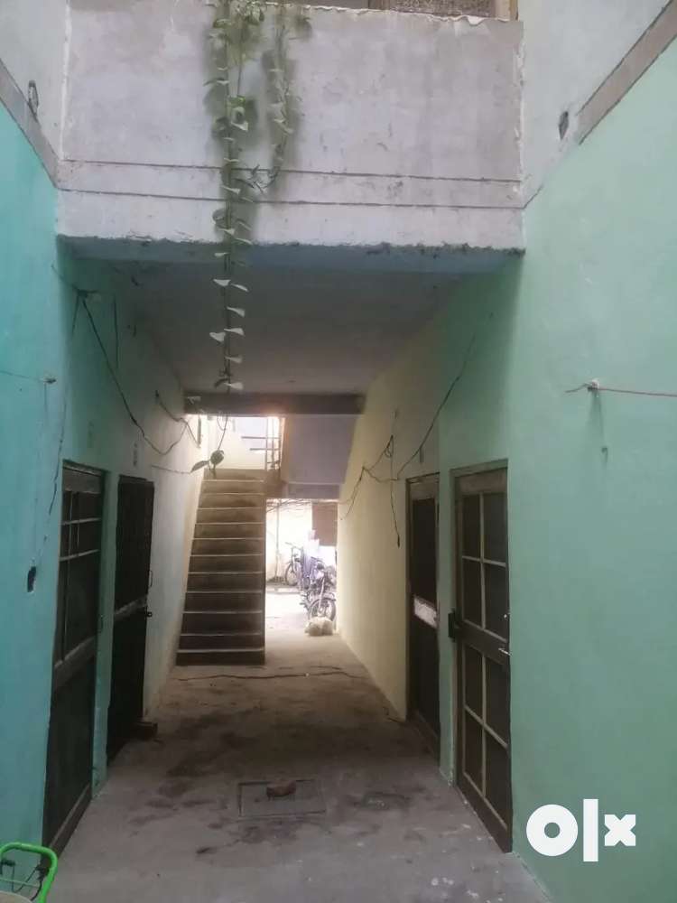 1BHK flat newly painted on ground floor available at Shamshad market