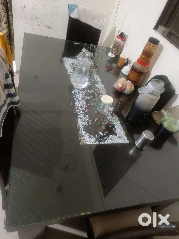 Wood dining table 6 seater