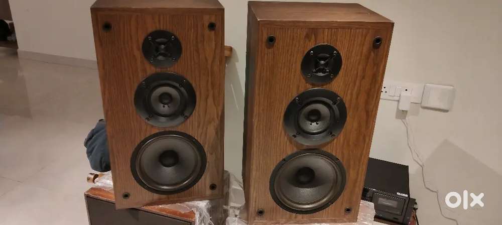 Altec lansing speakers