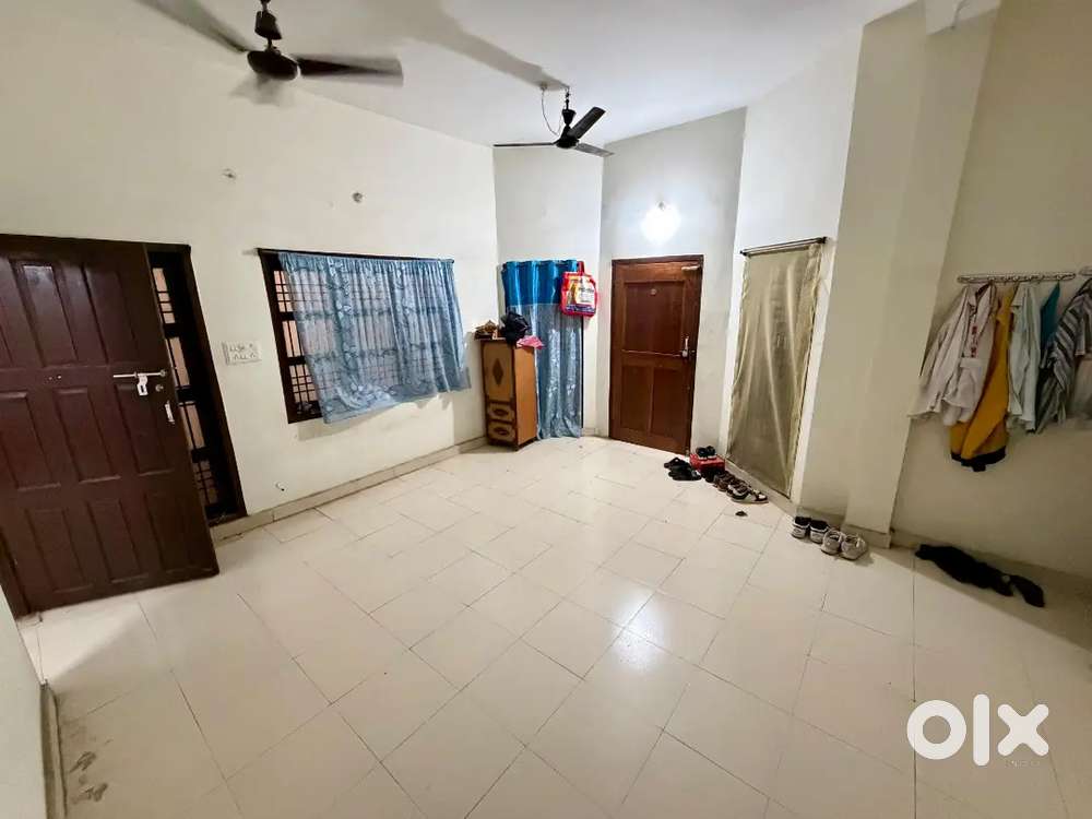 Independent Room for student or job person