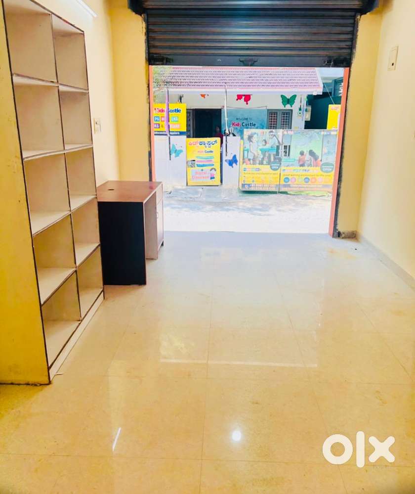 Office/shop space for urgent rent out