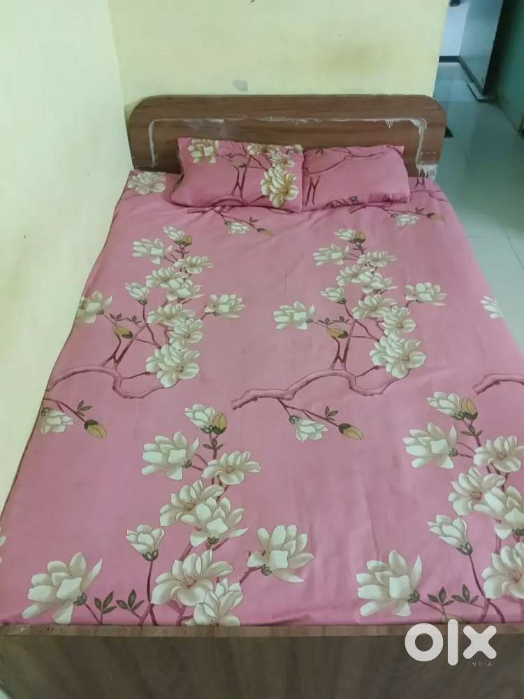 4*6 bed strong  Wood material  with storage