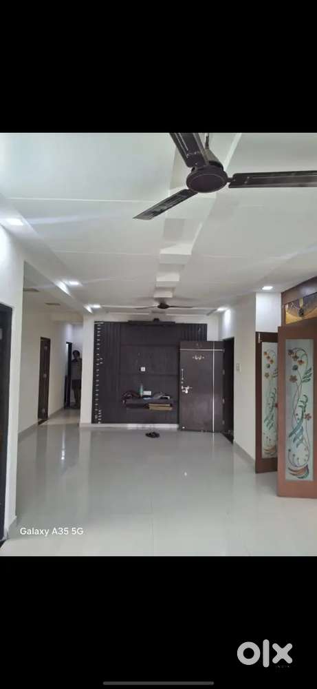 Urgently requirement for 2 girls in Manish nagar