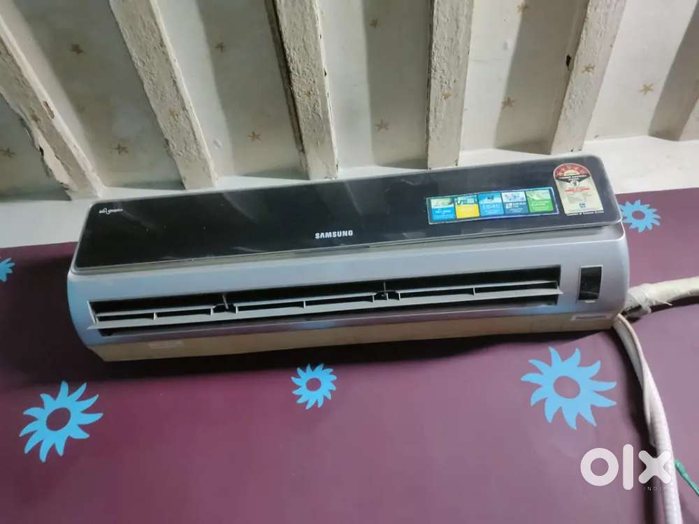 SAMSUNG AC 1.5 TON WITH MINT CONDITION