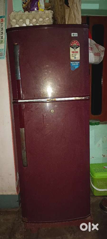 Lg 267l maroon fridge
