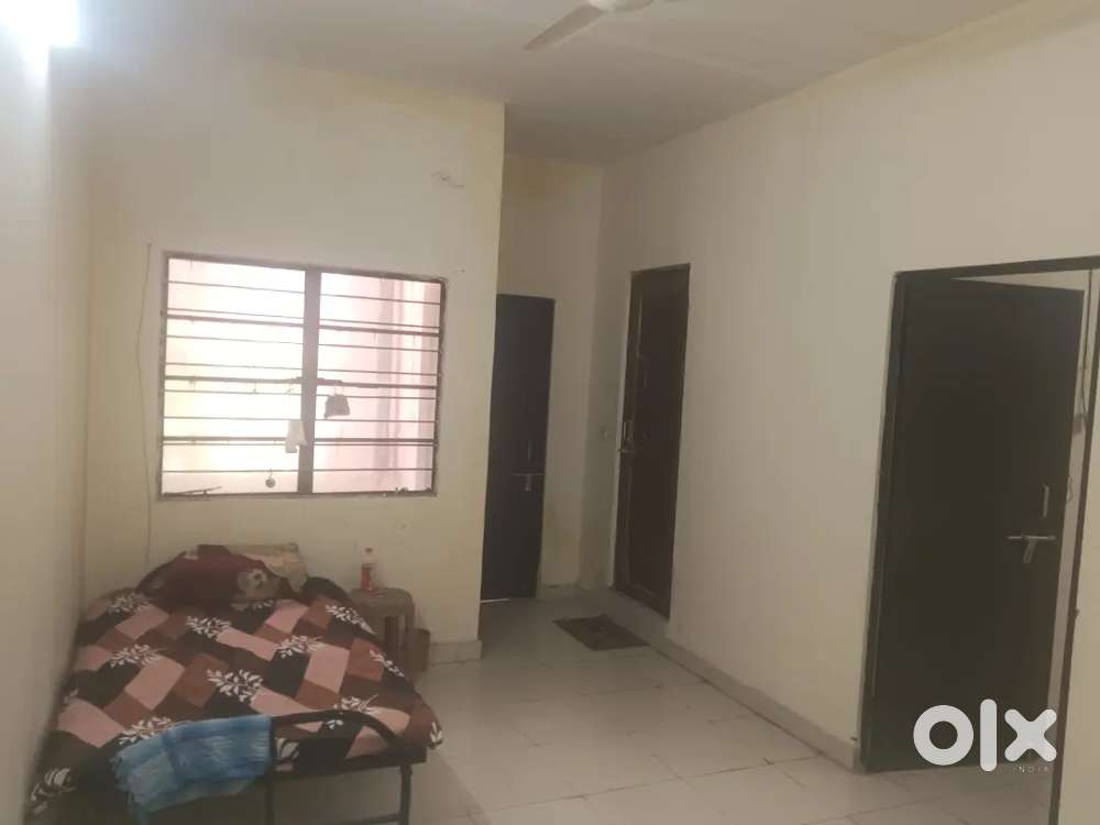 “Sector 16 New Raipur Kayabandha me LIG Room for Rent – 1