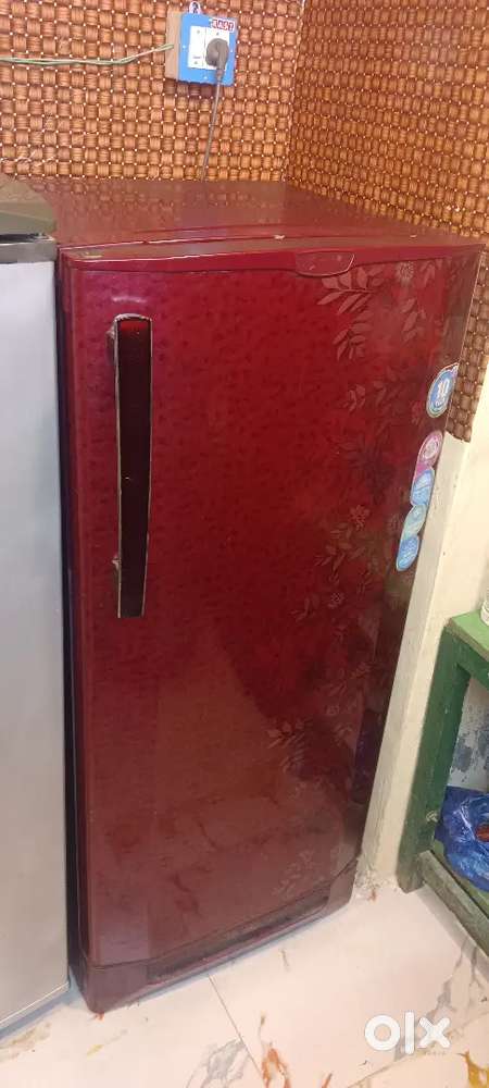 Godrej 190 Litres very good condition orginal pic
