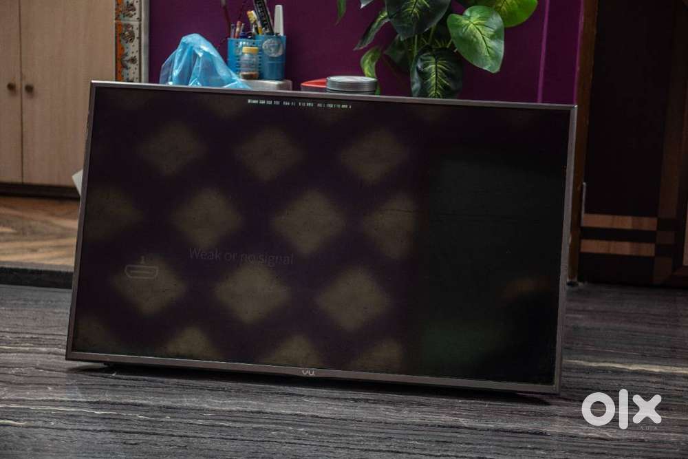 VU 50 INCH SMART TV AND SONY BRAVIA 40 INCH TV