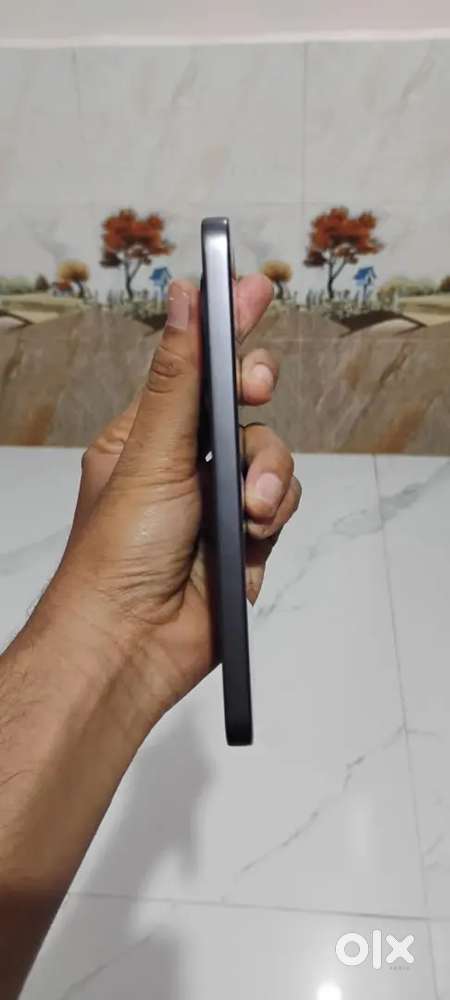 Oppo f31 pro 8gb ram 128gb no scratch no dents only 2 month used