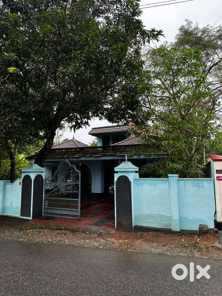 Rent a house in paripally varkala road near kadamabattukonam NH road