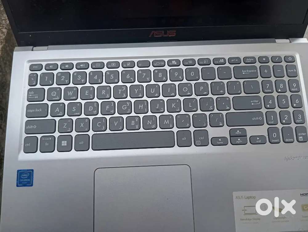 Asus vivobook 4 gb ram 128 SSD laptop plus bag and charger