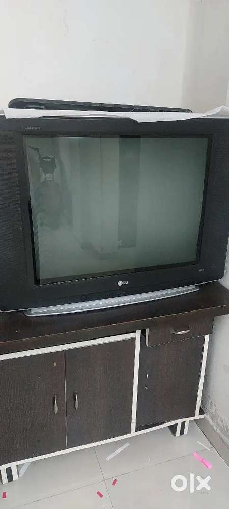 Lg 35 inch flat tv.very good condition