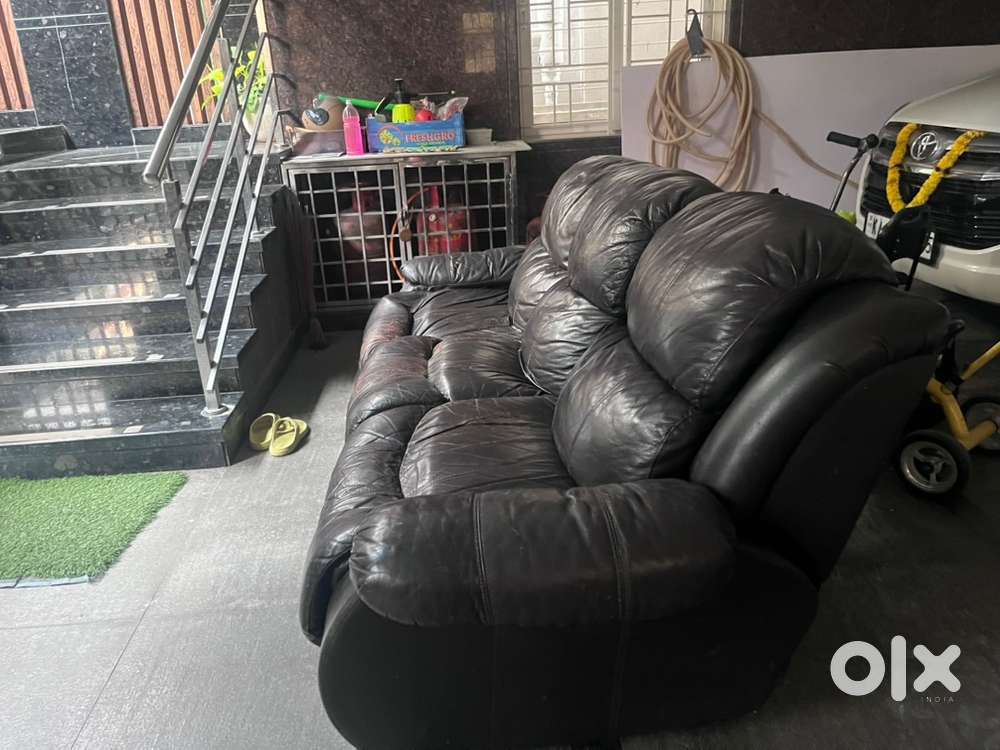 Recliner sofa with pure italian leather