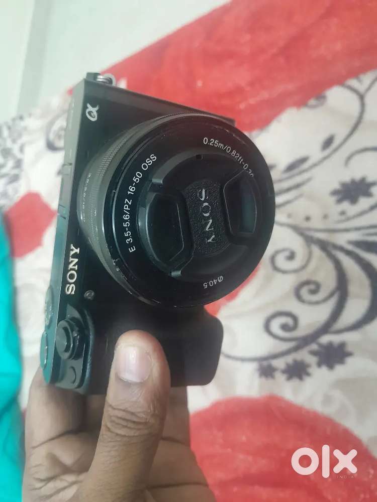 Sony A6000 WITH DUAL LENS
