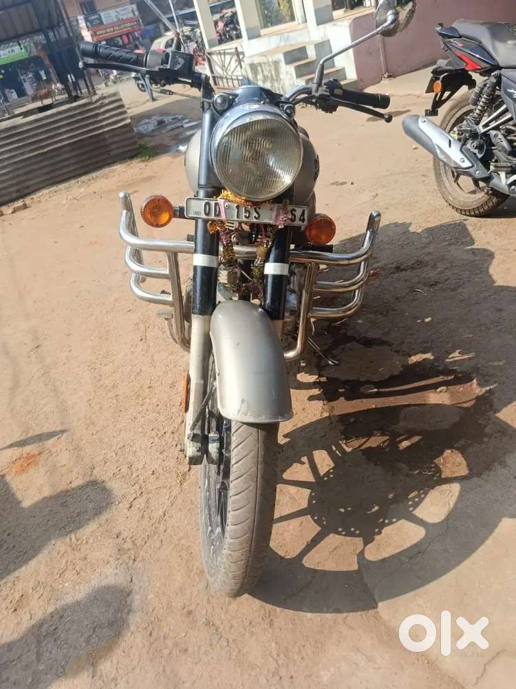 Royal Enfield Classic 350 Gun metal grey