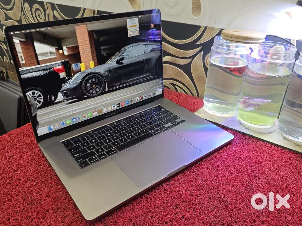 Apple Macbook Pro 2021 i7 16gb 512gb 5.5gb Graphics 16inch Retina