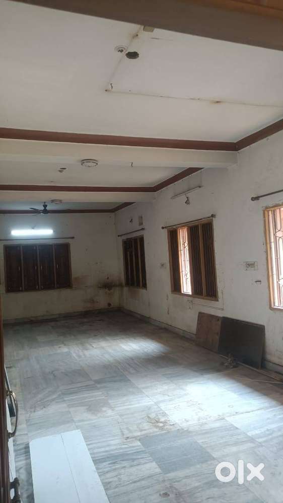 House Available for Offices, Clinics, Therapy Centres and ETC.
