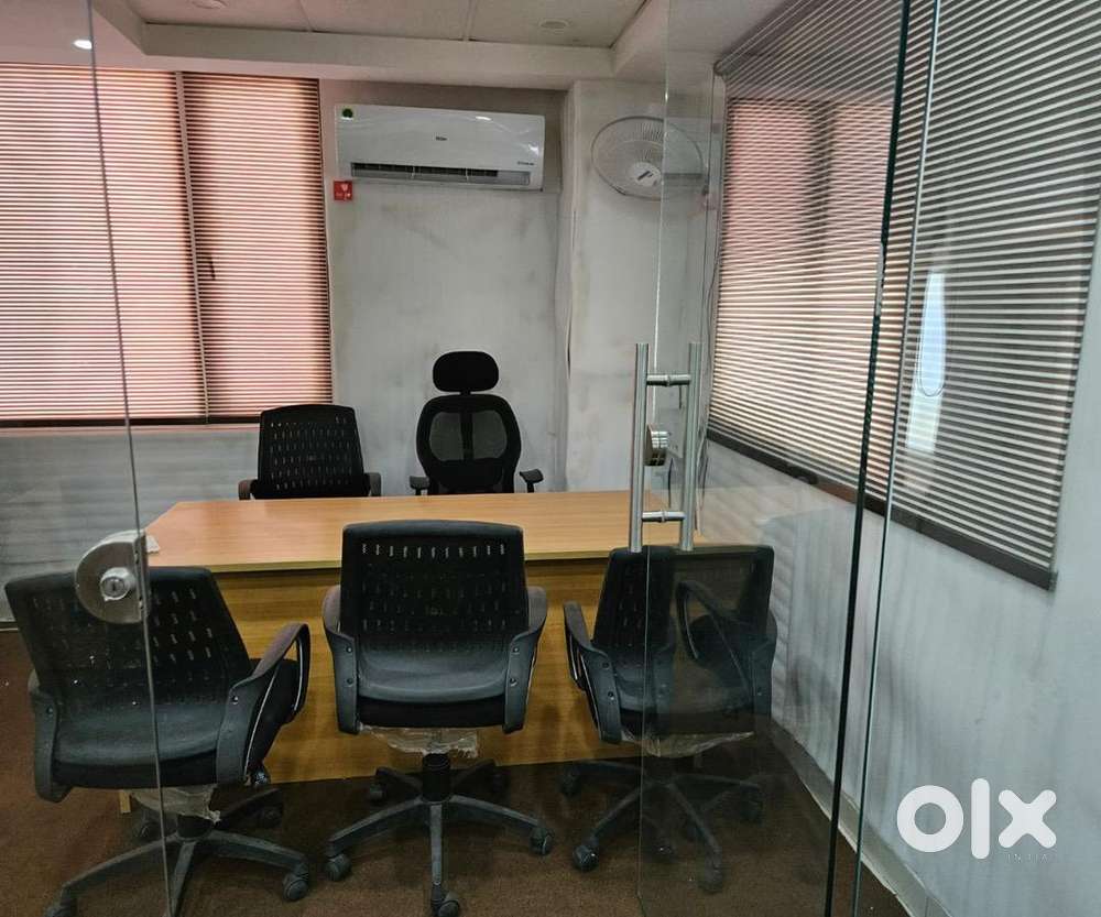 Furnished Office 1000sqft Only 28999/-