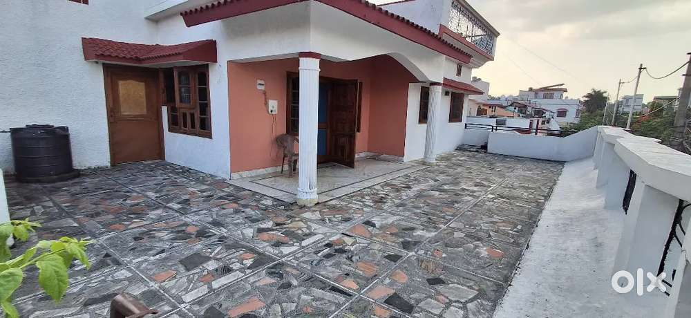 To let 2 room set for small service class family