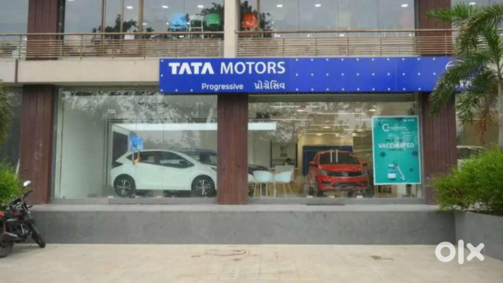 TATA MOTORS शोरूम मे आवश्यकता हैं पुरुष और महिला की अप्लाई करें!!