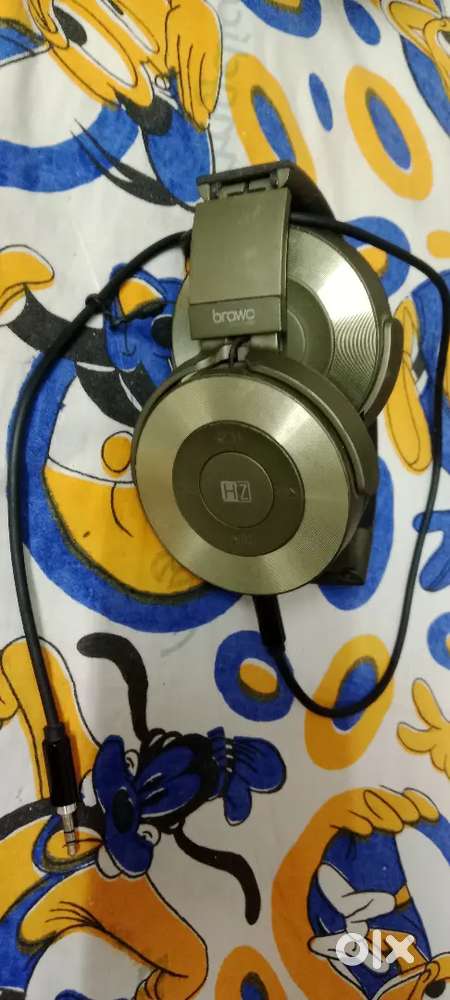 Wireless n bluetooth headphones full warking useaval condition me hai