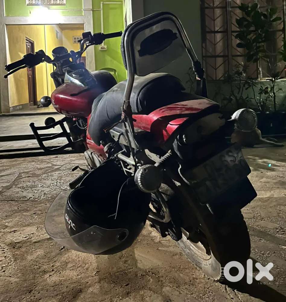 Bajaj Avenger 220 cc DTS-i