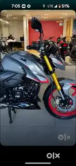 Golden colour paint for use bike soccer