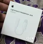 Apple Lightning to headphone jack