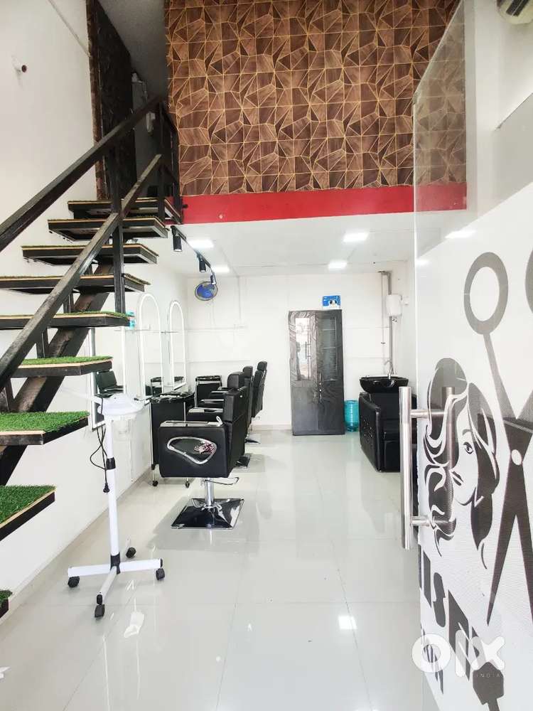 Unisex Salon for Sale,

Punawale
