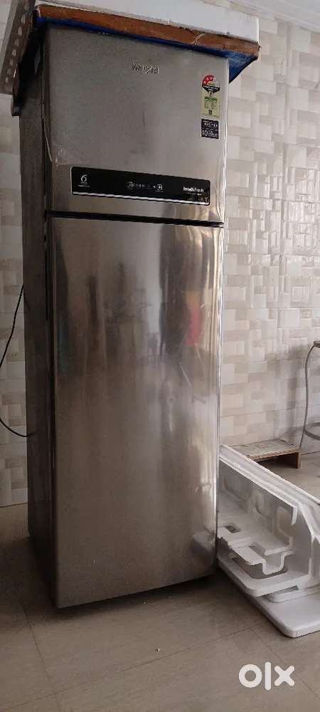 Whirlpool convertible fridge Brand new condition