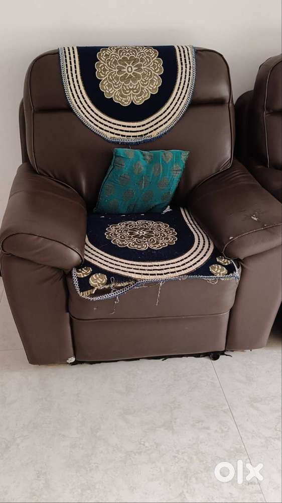 Godrej 5 seater Sofa set