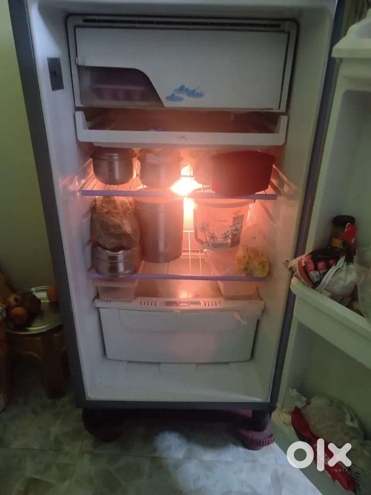 Godrej 182 Litres Refrigerator (Model: GDE 19 B2)– Excellent Condition